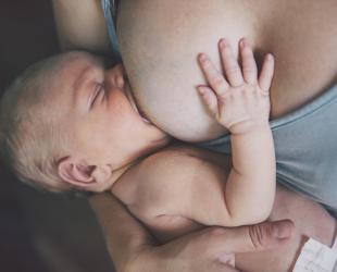 Baby feeding with wide mouth