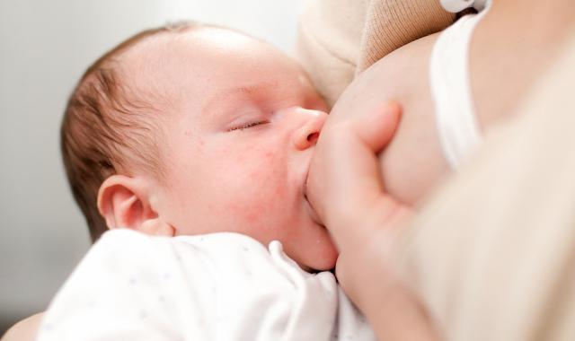 Using a nipple shield with a breastfed baby - ABM