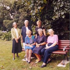 The six founding members of the Australian Breastfeeding Association.