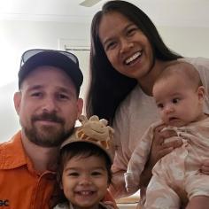 A woman, a man and their two children